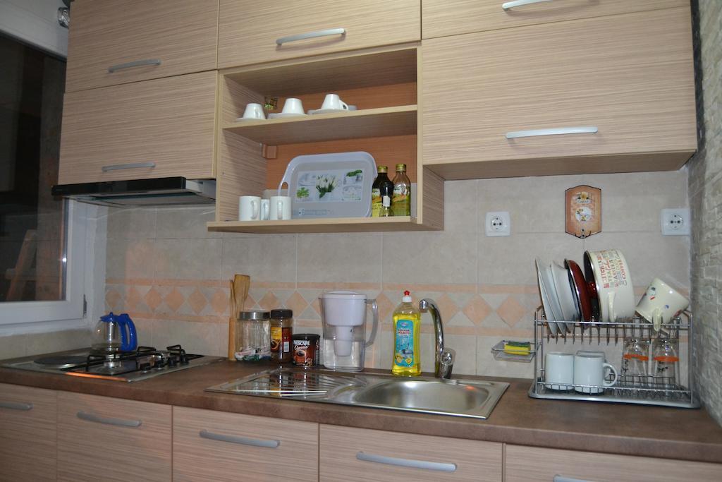 Hostel Valentin 2 Скопие Екстериор снимка