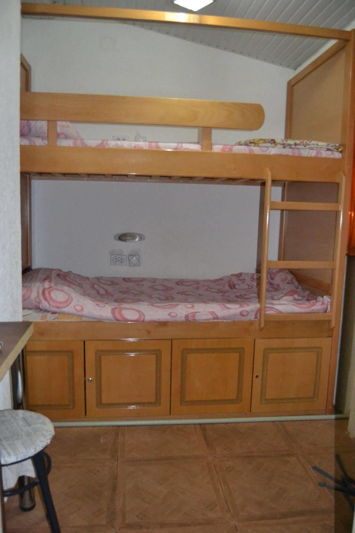 Hostel Valentin 2 Скопие Екстериор снимка